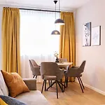 Xzllenz Traum Studio-Apartment, Frei-Parken, U-Bahn, Kueche