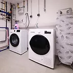 Xzllenz Traum Studio-Apartment, Frei-Parken, U-Bahn, Kueche